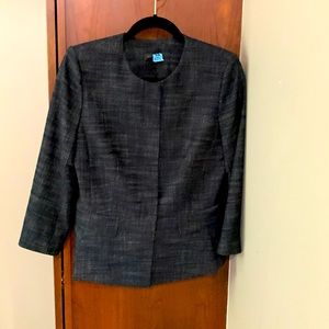 Dazzling show stopper Ann Taylor size 10 suit.